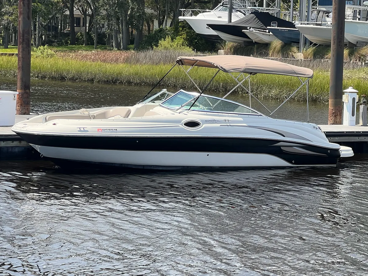 2003 Sea Ray 240 Sundeck — Coastal Boat Pros, Little River SC