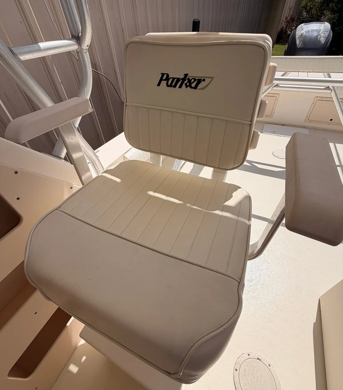 2004 Parker 2510 Walkaround — Coastal Boat Pros, Little River SC