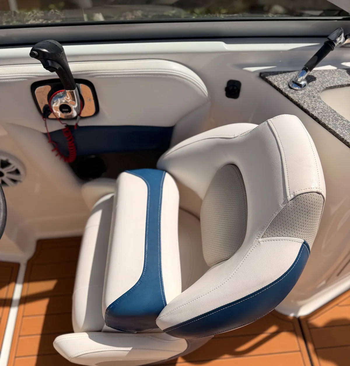 2009 Chaparral Sunesta 224 — Coastal Boat Pros, Little River SC