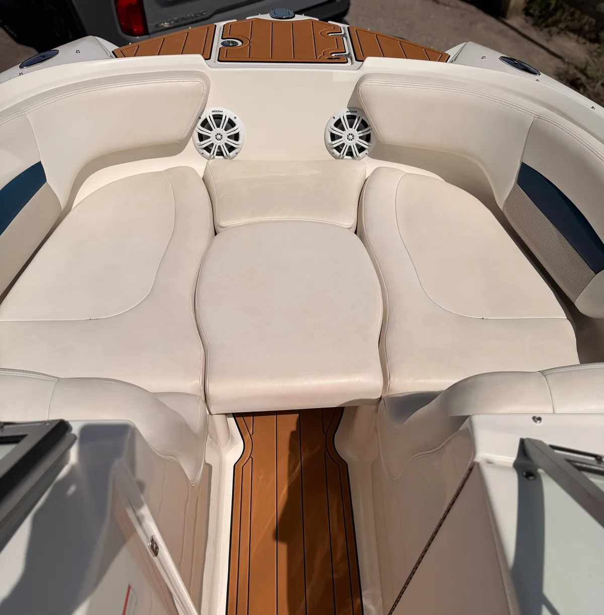 2009 Chaparral Sunesta 224 — Coastal Boat Pros, Little River SC