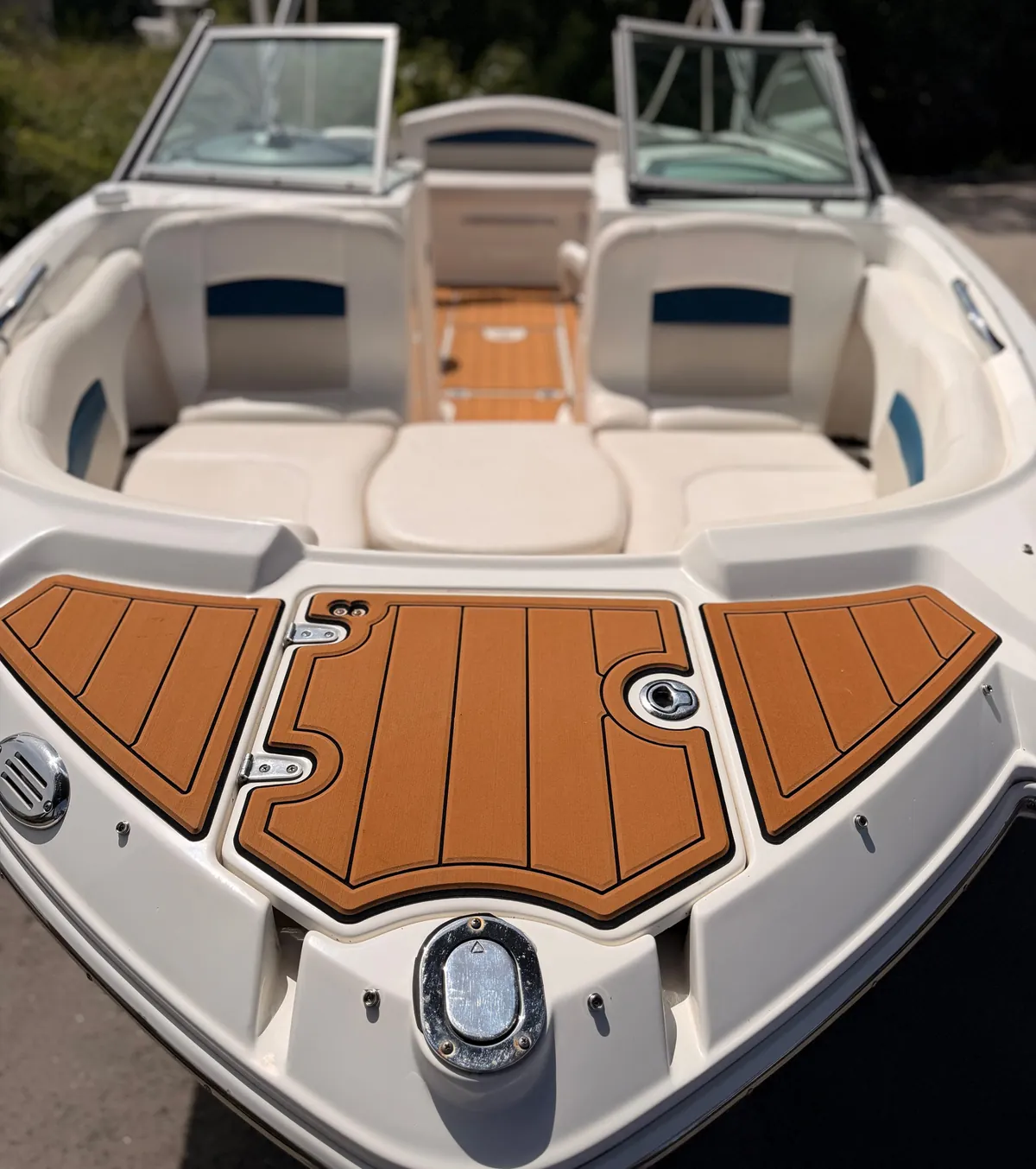 2009 Chaparral Sunesta 224 — Coastal Boat Pros, Little River SC
