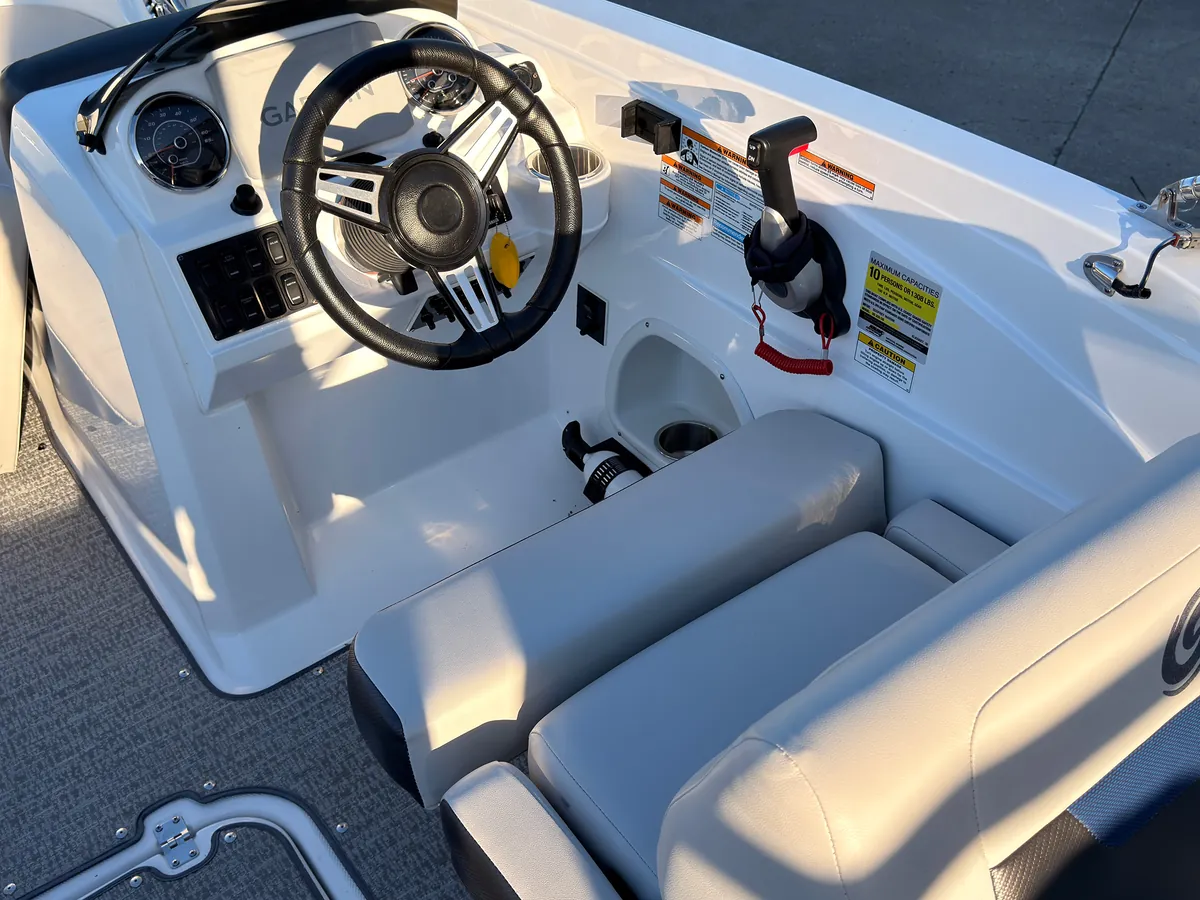 2022 Hurricane SunDeck Sport 205 OB — Coastal Boat Pros, Little River SC