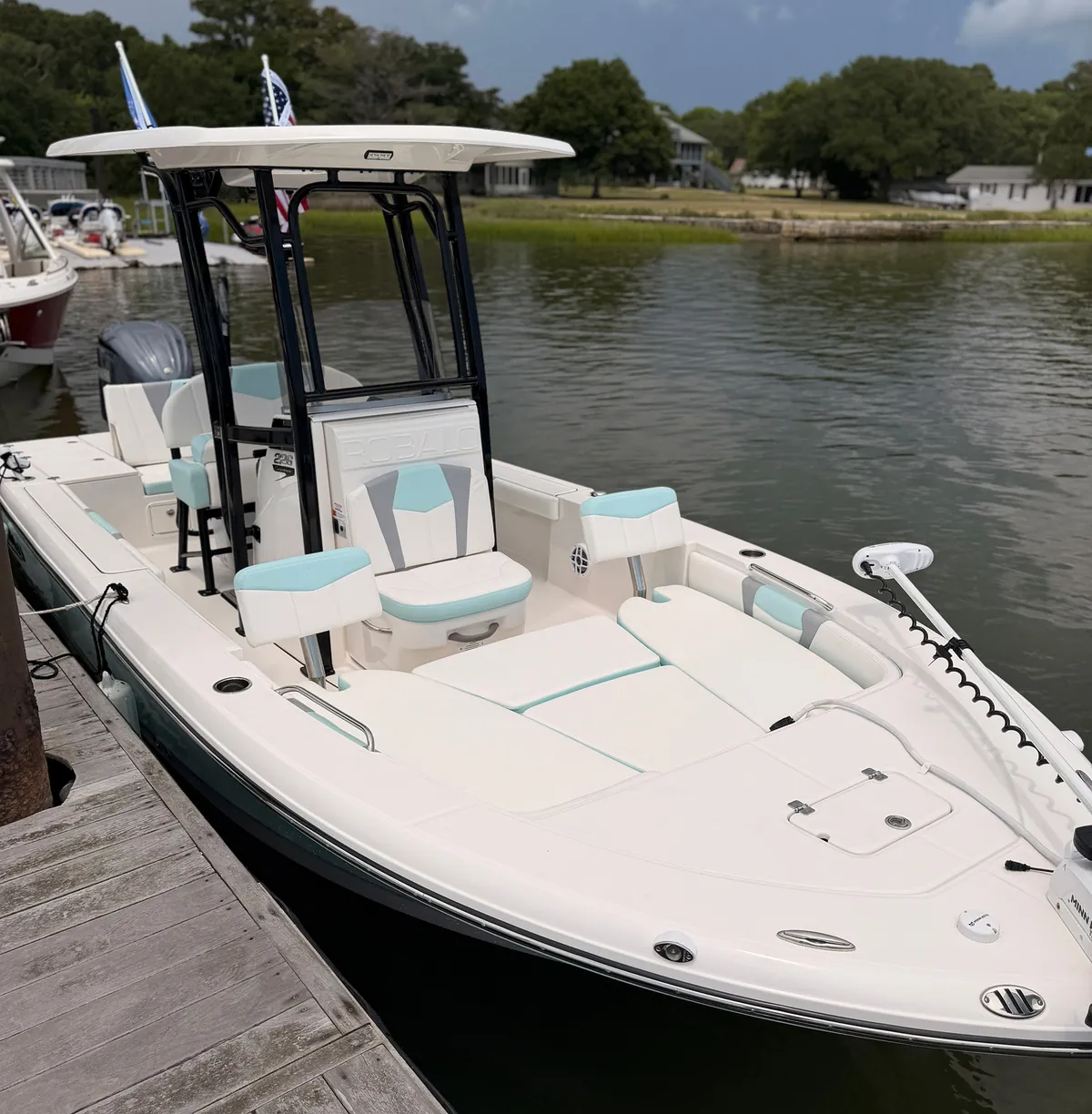 2023 Robalo 226 Cayman — Coastal Boat Pros, Little River SC