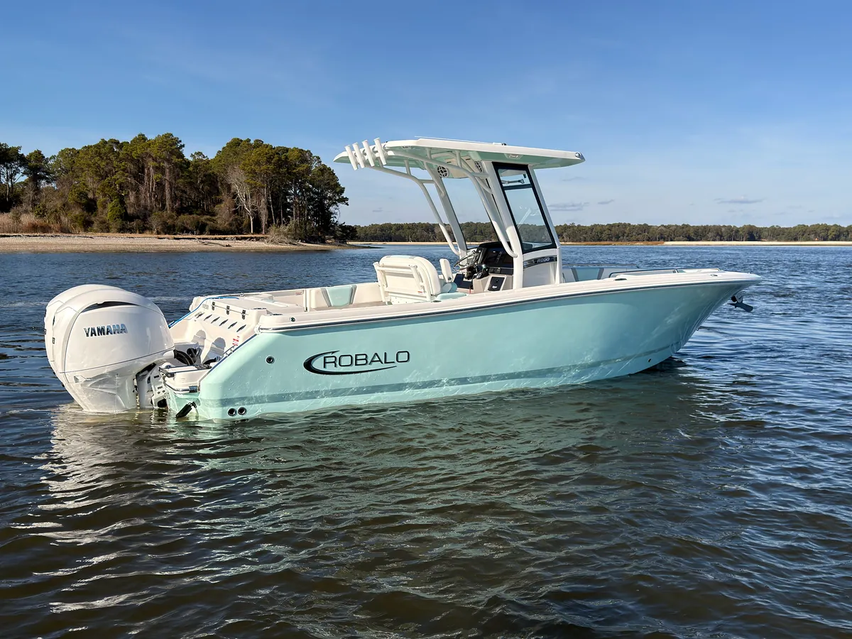 2025 Robalo R 250 — Coastal Boat Pros, Little River SC