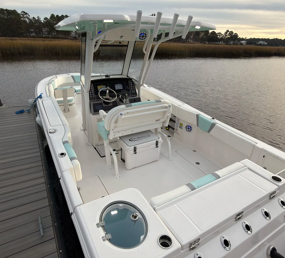2025 Robalo R 250 — Coastal Boat Pros, Little River SC
