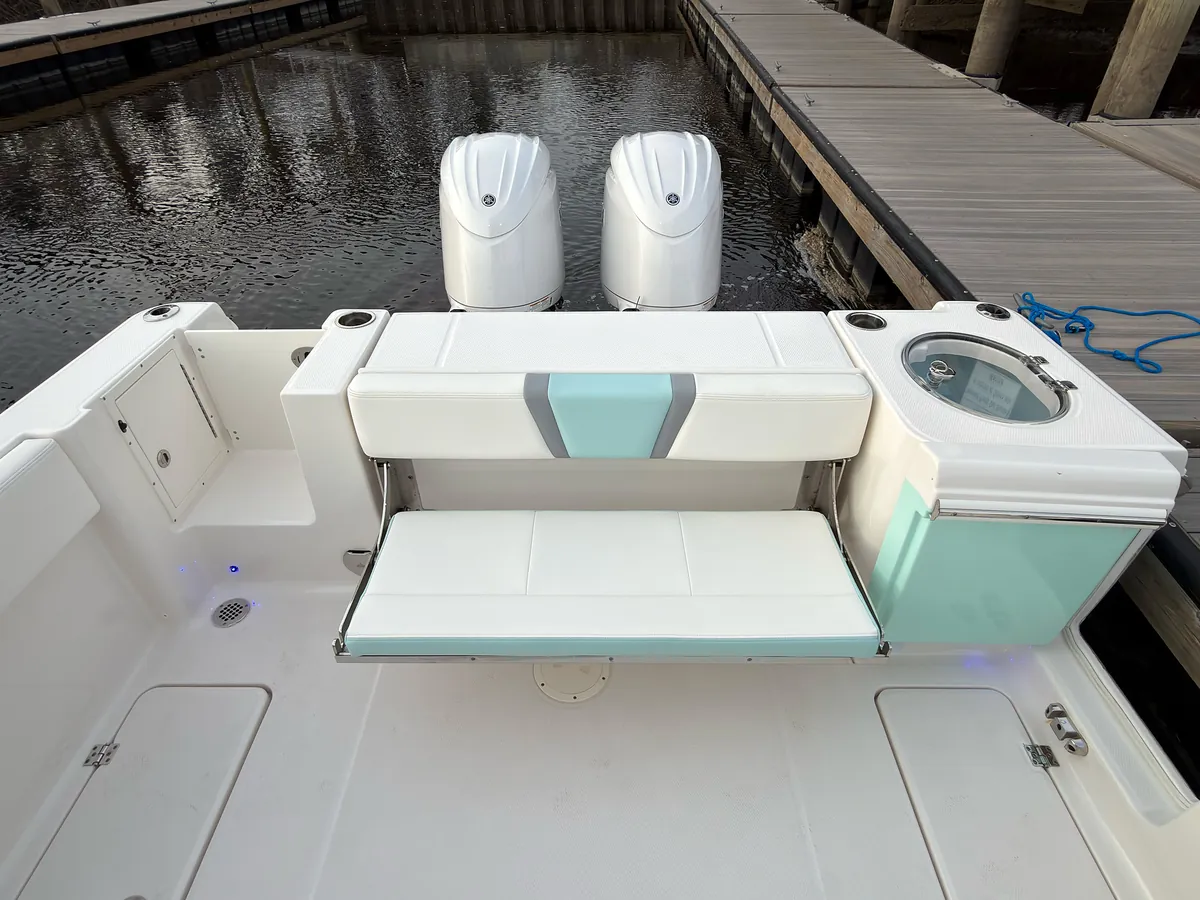2025 Robalo R 250 — Coastal Boat Pros, Little River SC